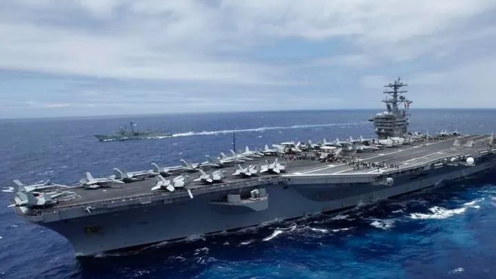 飞越钓鱼岛、低空掠过美军航母、火控雷达照射发射实弹？网上关于轰-6的传言是真的？