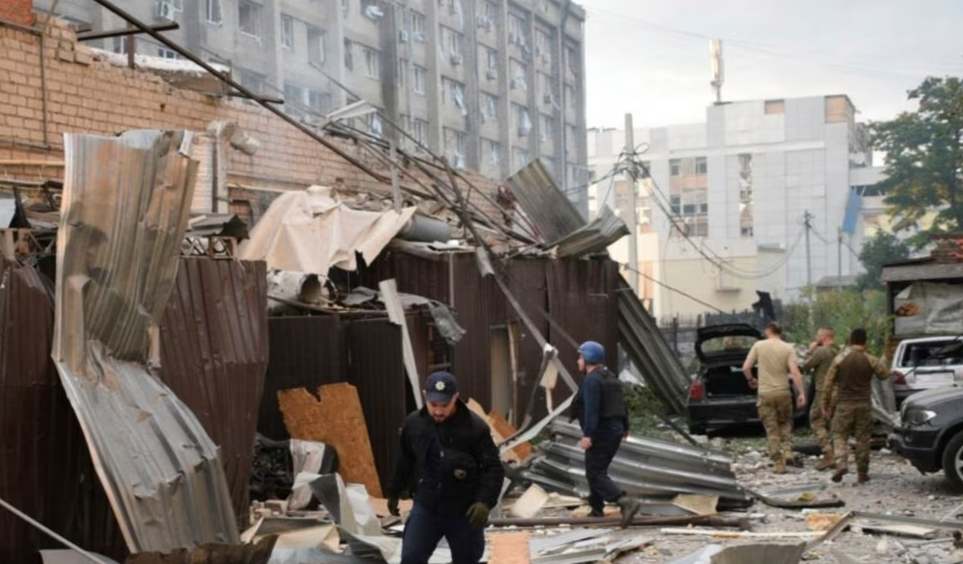 俄罗斯空袭活埋大批美军士兵！美国敢怒不敢言