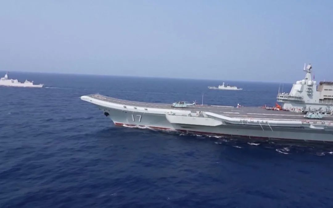 布林肯刚走，美“第二海军”就穿越台海！想玩“炮舰外交”？