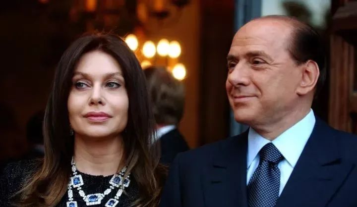 “千面总理”，带走了风流人生