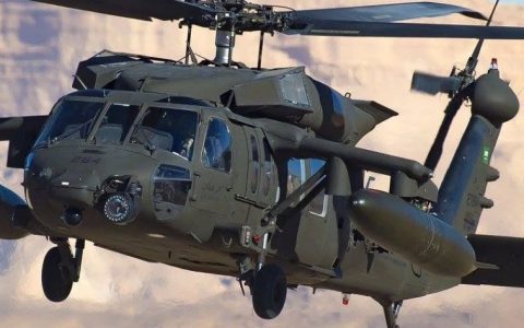 美国陆军：一名军官自杀时曾蓄意撞毁2架“黑鹰”直升机