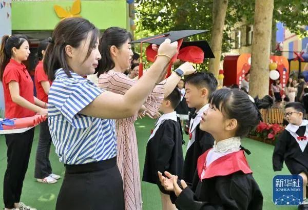 在公众场合，该不该对儿童多点宽容？