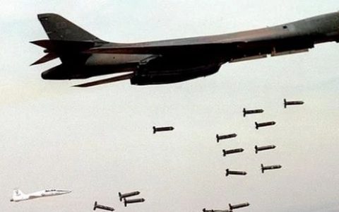 白宫曾称集束炸弹用于战争犯罪，现在竟军援乌克兰？！