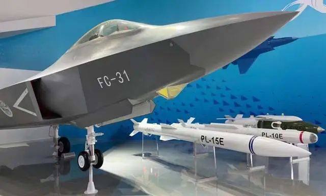 美媒：中国重型战机产量排世界第一，歼20年产42架，这只是开始