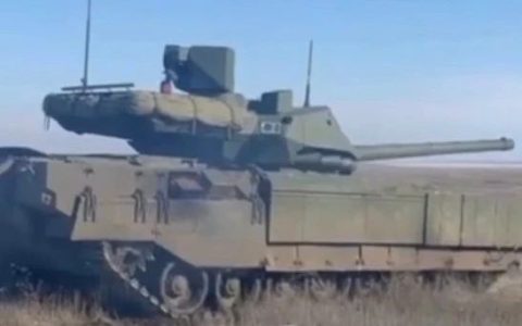 俄军T-14主战坦克首次实战，就干了这事？