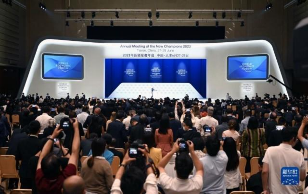 荷兰光刻机的问题，中国该怎么办？