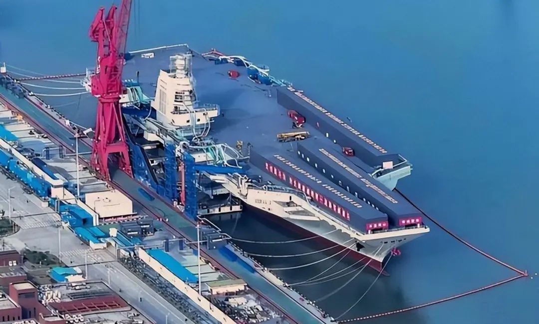 搭载80架舰载机！日本称福建舰将于2024年服役，战力堪比福特级