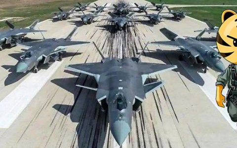 歼20上演大象漫步！首尾相连一眼望不到头，对外透露三大重要信号