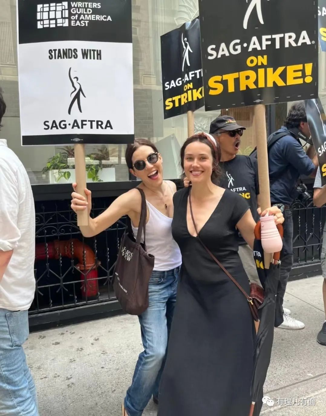 63年一遇，双工会牵手罢工，你见过没？