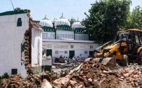 重磅 | 一言不合拆全家：推土机咋成了印度教民族主义符号？