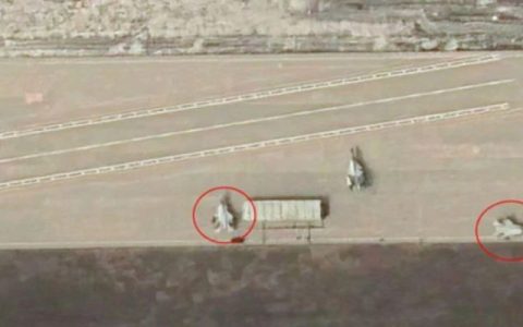 多架歼35折叠机翼同框亮相！2024入役海军没问题，总量或突破400