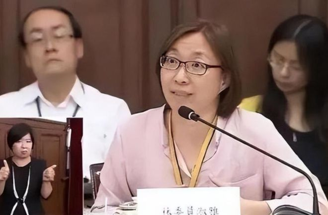 她说：只要我在，台湾永远不可能回归中国，几天后她被砸死了