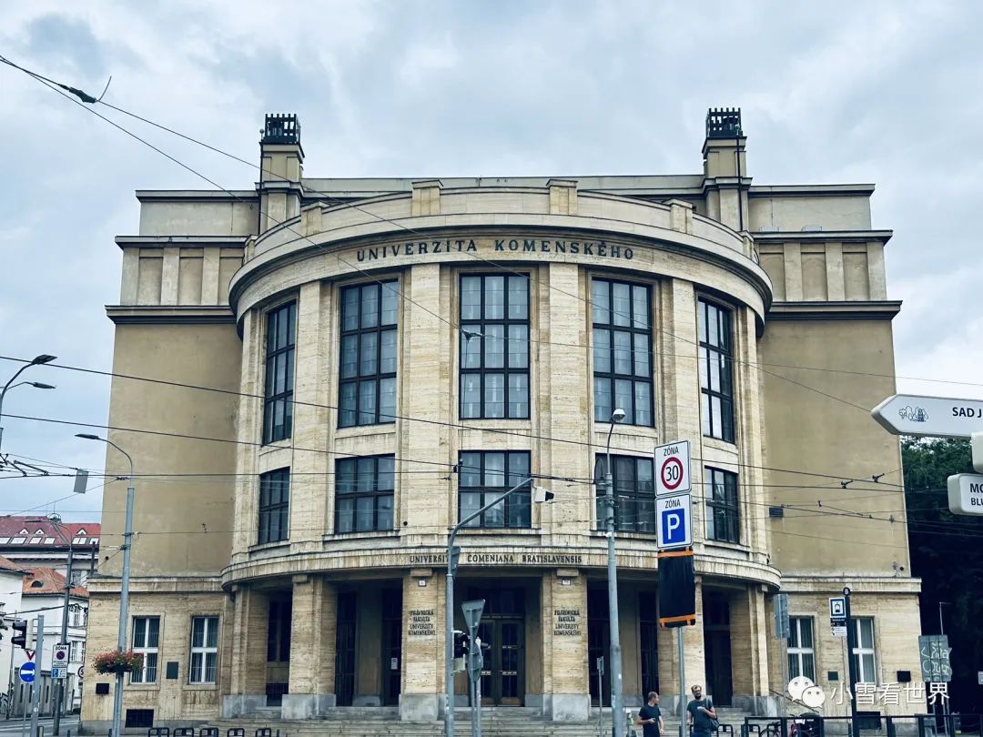 被一个欧洲首都的荒芜惊呆了