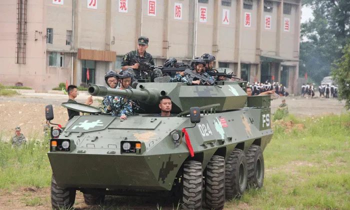 7天水弹兵，一生战友情，来时孤勇者，回时特种兵！军事夏令营突然火了？