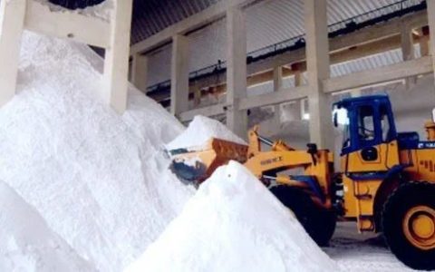 别再抢盐了！"云南盐层形成于侏罗纪""河南叶县岩盐可供全国吃3.3万年"……