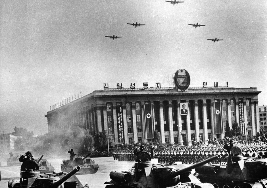 朝鲜的黑客帝国？朝鲜阅兵式上的黑衣人部队，到底什么来头？