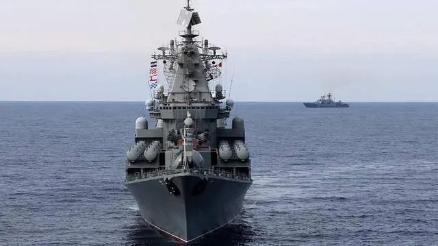 俄罗斯这一炮，让西方舆论炸开了锅，北约会否借机“常驻”黑海？