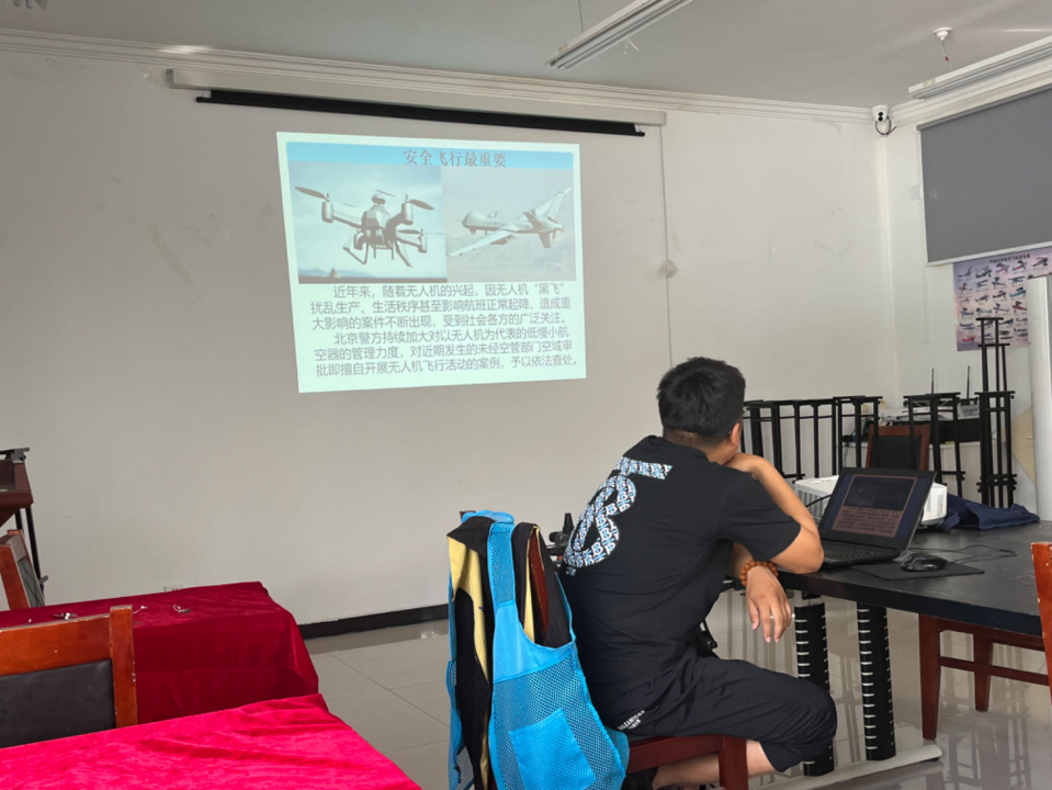 为了年入20万，我变成“害虫杀手”