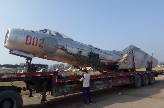 山东钓鱼佬钓到一架间谍飞机？其实是中国某新型高速隐身靶机！