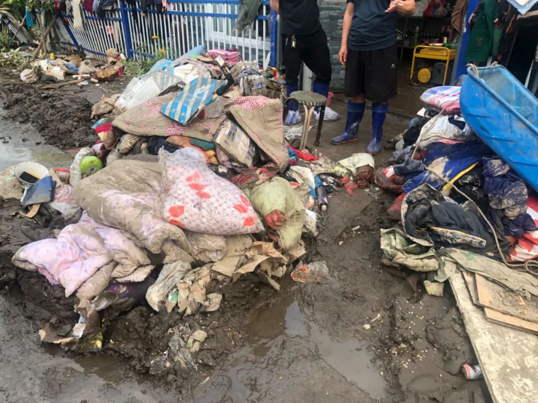 洪水退去，生活继续