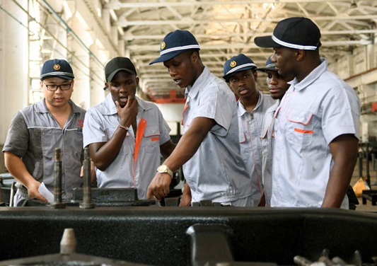 中国载人航天成就背后，是非洲铁子