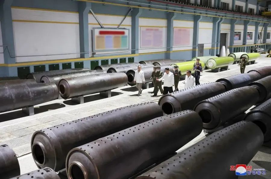 令人窒息！朝鲜兵工厂透露重大信息，“导弹规模”超过美军！网友：金正恩认真备战了？