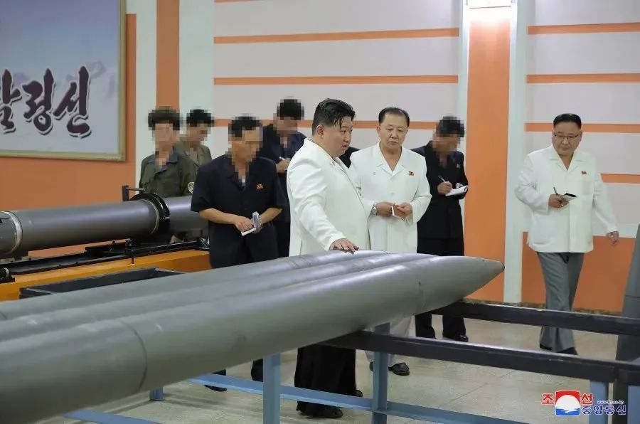 令人窒息！朝鲜兵工厂透露重大信息，“导弹规模”超过美军！网友：金正恩认真备战了？