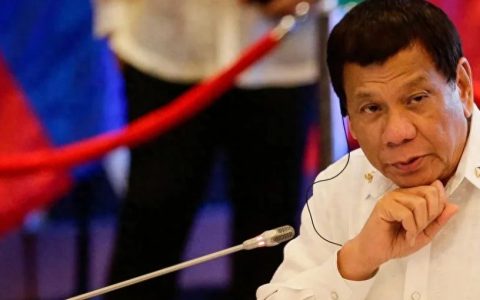 菲律宾开始抓“内鬼”，找出谁对中国许下承诺，拖走仁爱礁破船