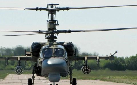 过半卡-52直升机被摧毁，俄乌战争终结了两个神话！