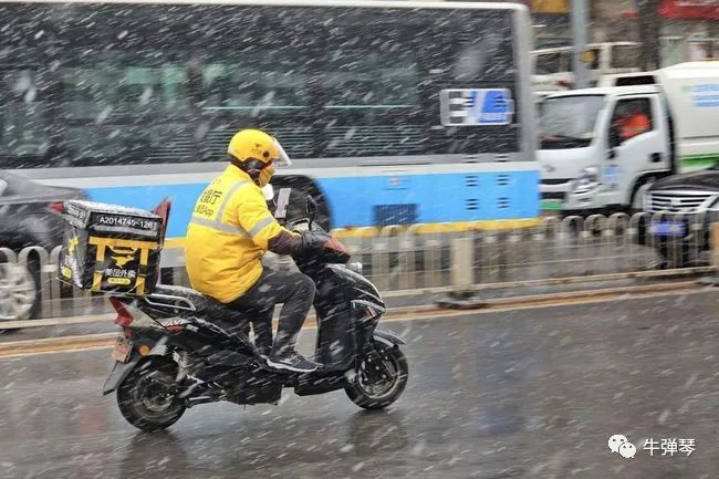 心里咯噔了一下，但我们更要多想两下