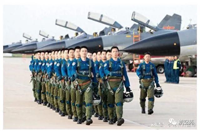 中国空军实力与日俱增，美国在南海上空耀武扬威的日子一去不返