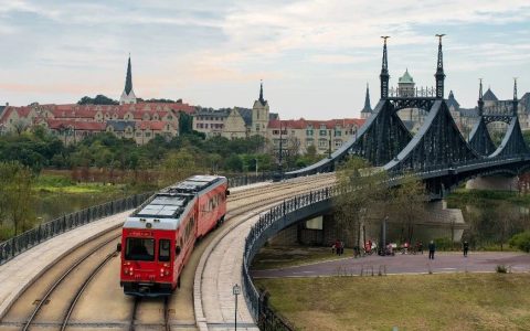 华为如何反幼稚病？