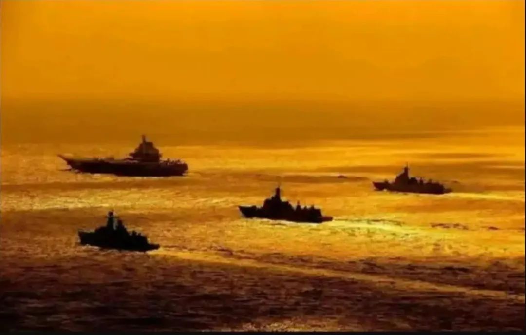 山东舰突然亮相，航母打击群“包场”太平洋，解放军已摆好阵势