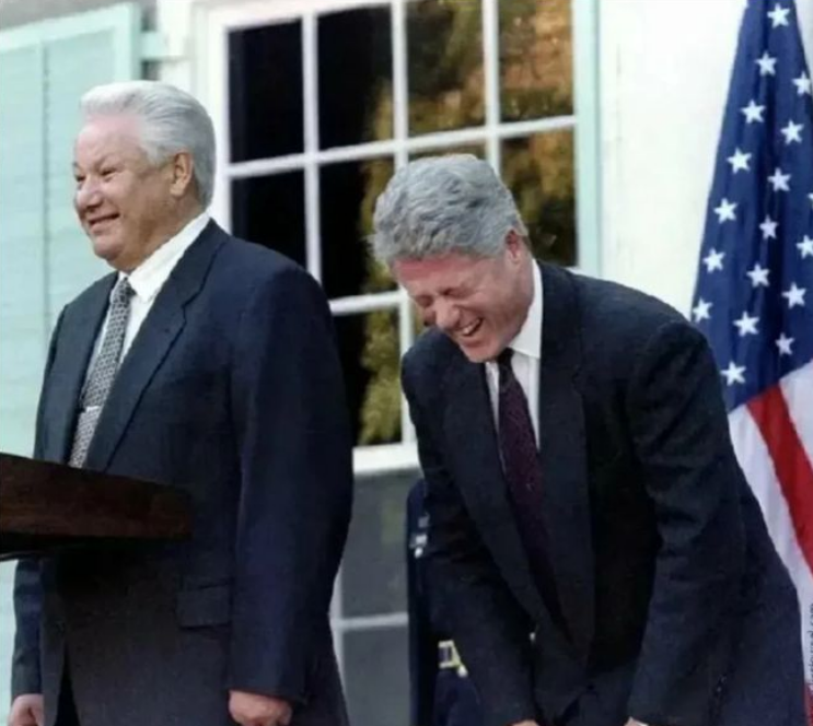 随笔 | 刚刚，反目成仇！泽连斯基的咆哮