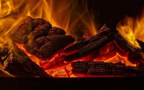 把美联储放上火刑架！