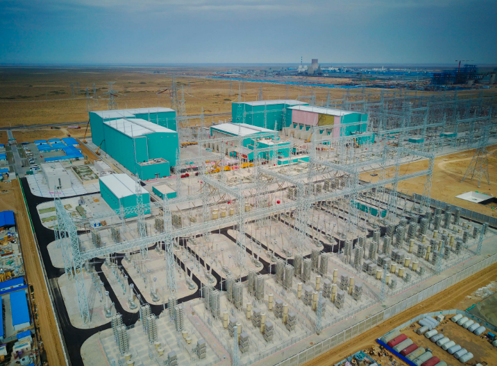 新疆藏着我国最大的整装煤田，足够全国开采使用一百年