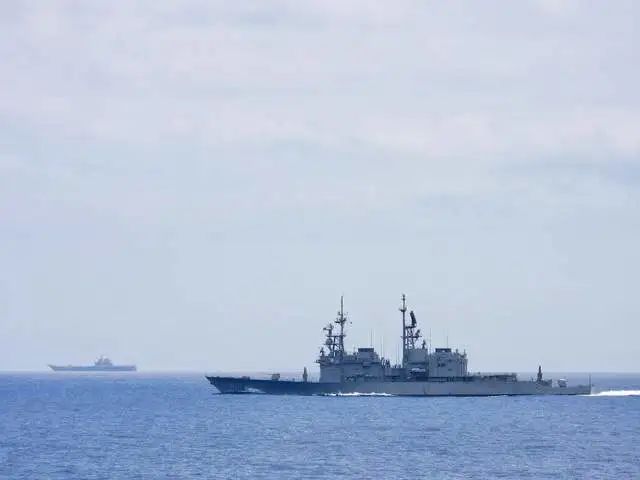 很多人都没注意到，过去7天的台岛周边，出现了载入历史的一幕