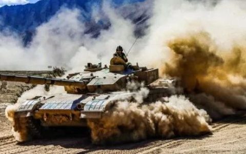 美国总统拜登在越南讲了两个地狱笑话