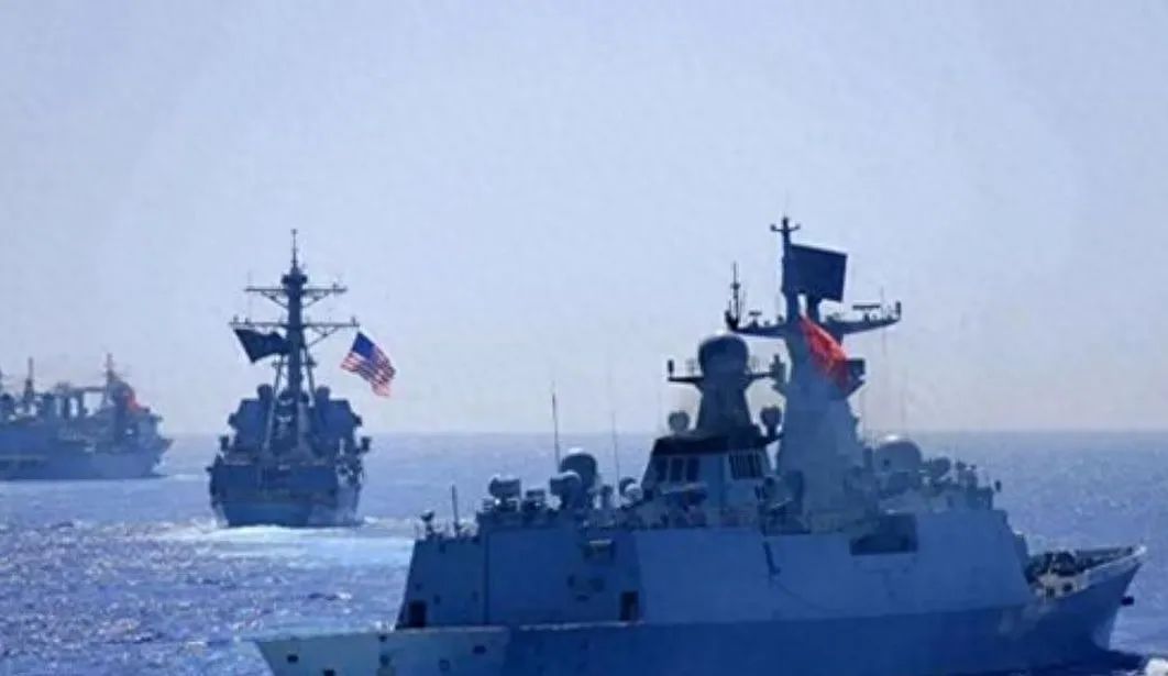 中国航母绝不惯着，美军黄海军演遇到硬茬，美舰跑路另有隐情