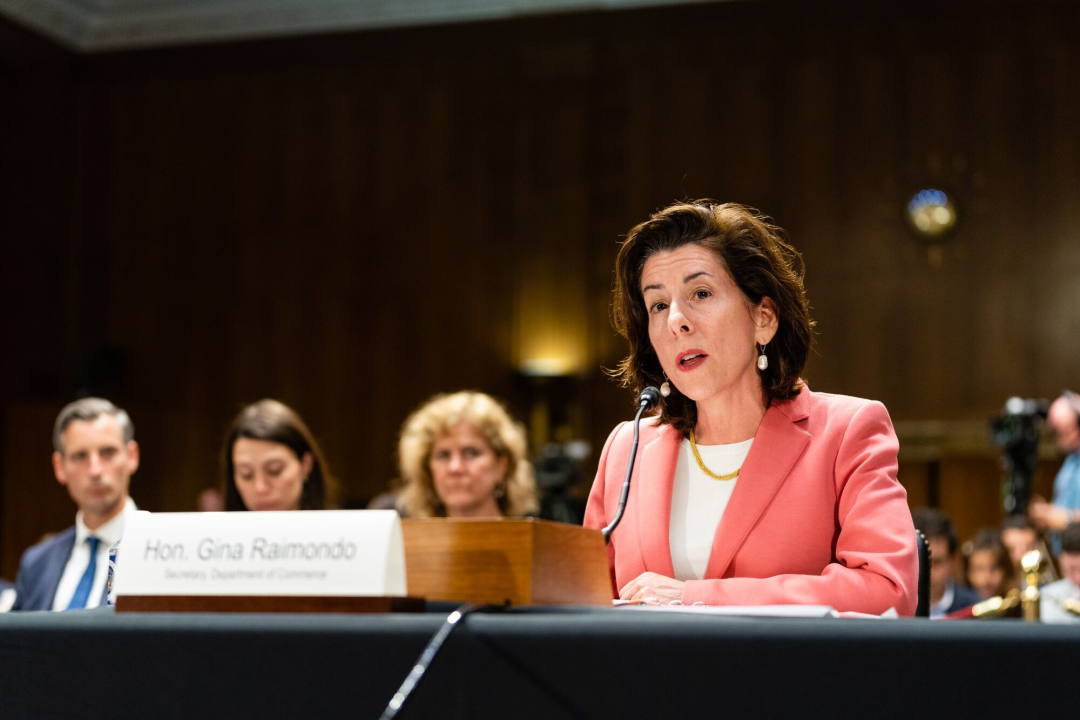 华为复活，改变世界的27天