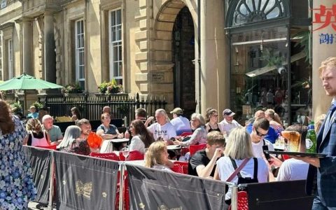 英国人所谓的work-life balance，是不可持续的，维持不了两代人