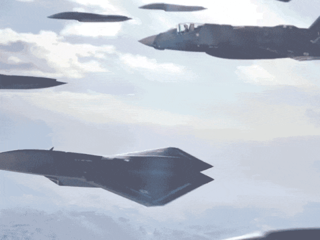 解放军无人机蜂群，美航母战斗群的克星？