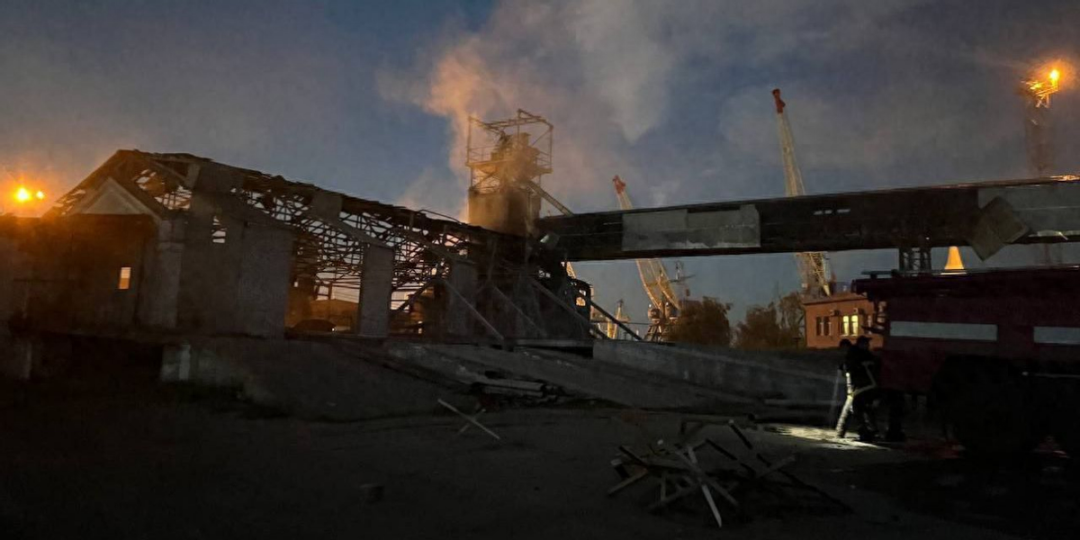 俄军无人机残骸被拆开，一枚特殊芯片曝光，让乌军感觉到了不妙