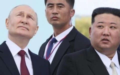 随笔 | 刚发生的这一幕，或许是个危险的信号