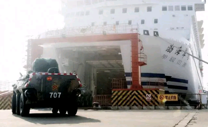 美媒：中国3年新建200艘这种巨舰，麻烦大了