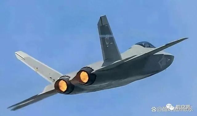 刚刚，中国歼-35首飞震撼世界，美国F-35或失去天空霸主地位