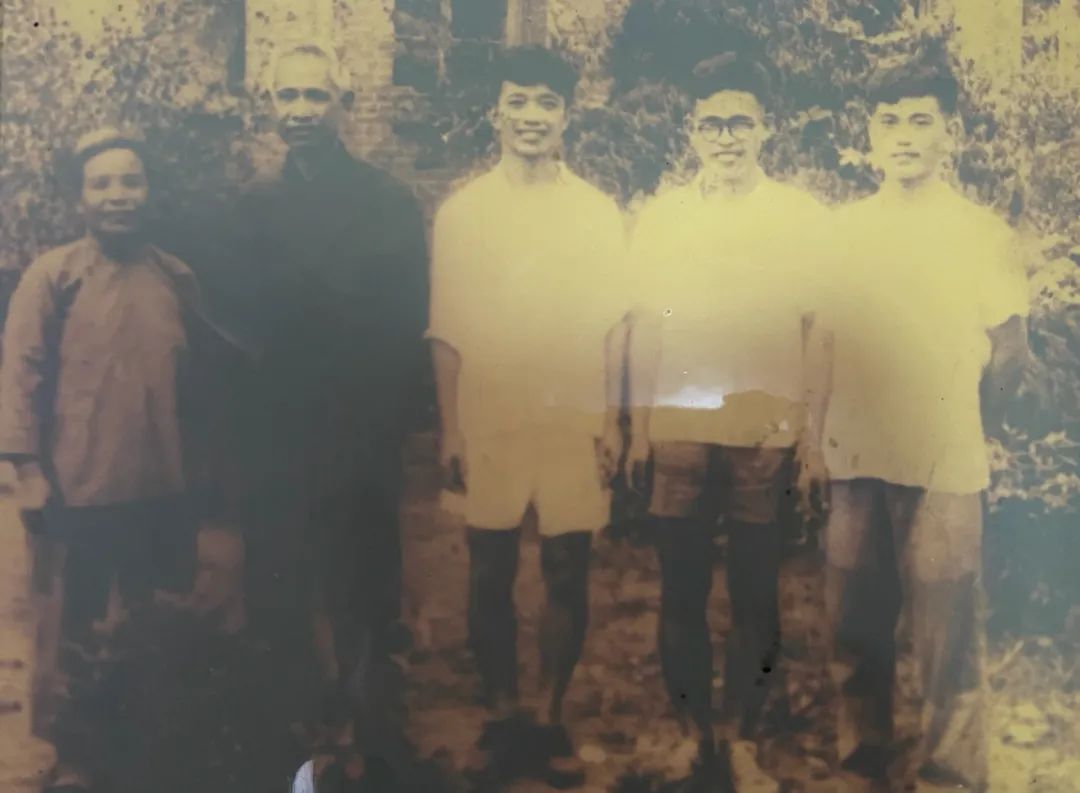 核弹老头，和 “倒霉人生”扳手腕