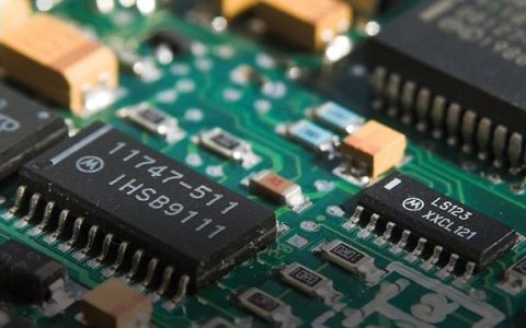 挡不住中国芯片，美国又要对底层架构下手？