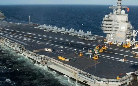 时隔三年半，美国何以再向中东派出两个航母战斗群 | 京酿馆