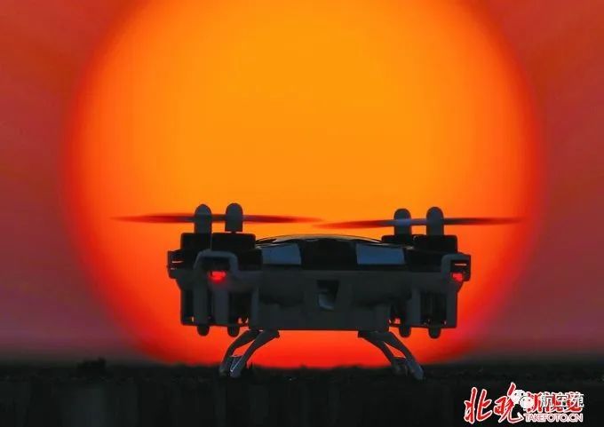 无人机黑飞惊动北京军区千余人，两歼击机待命